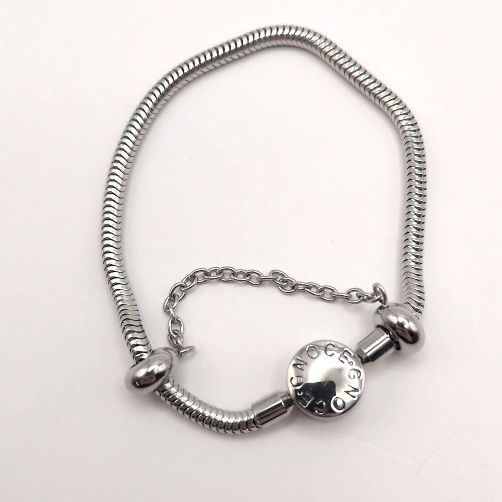 Gnoce Silver Tone Logo Snake Chain Charm Bracelet With Safety Chain 6.5in